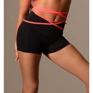 Tiger Friday Helix shorts in Volcano AS